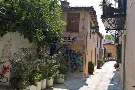 Under The Acropolis, Tiny Room, Big Terrace 아테네 외부 사진